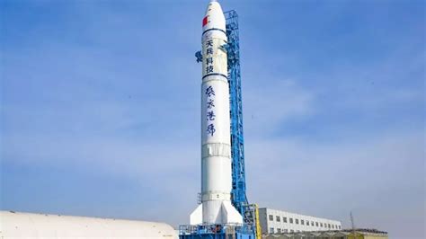Chinese rocket static.